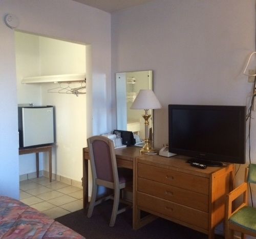 Economy Inn Кингман Экстерьер фото