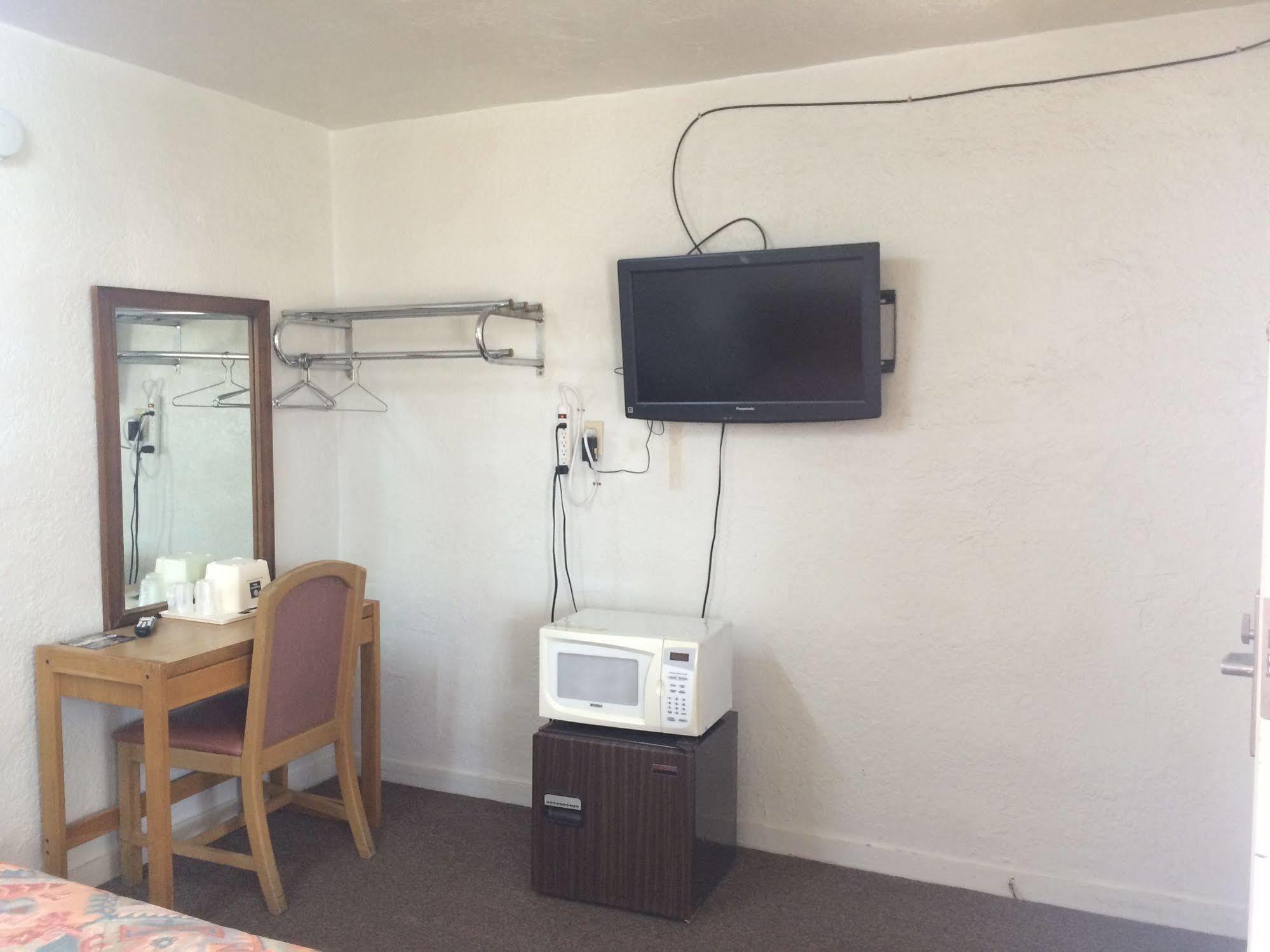 Economy Inn Кингман Экстерьер фото