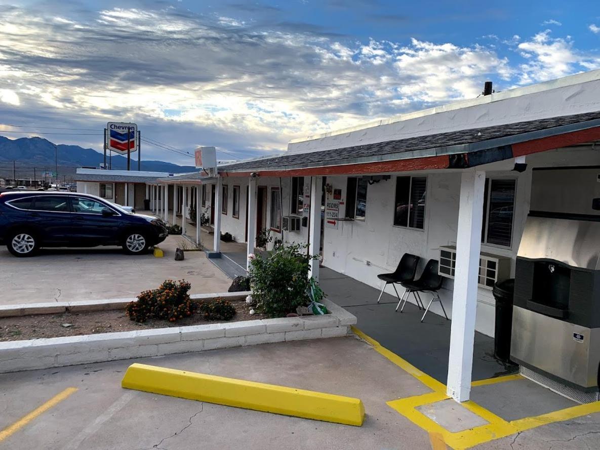 Economy Inn Кингман Экстерьер фото